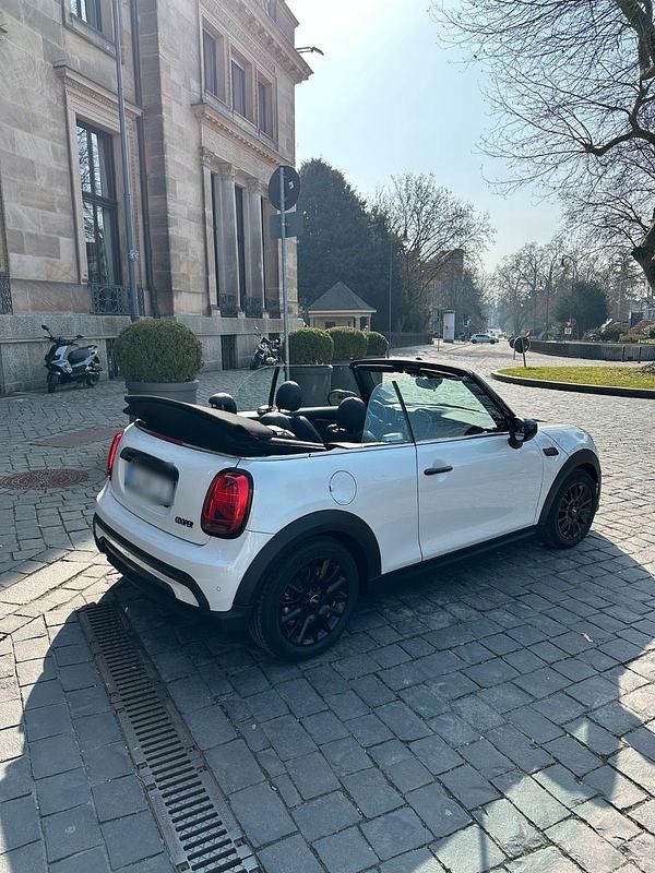 Gebraucht Mini Cooper Cabriolet Classic 136 PS (100 kW) 2024 Weiß Cabrio