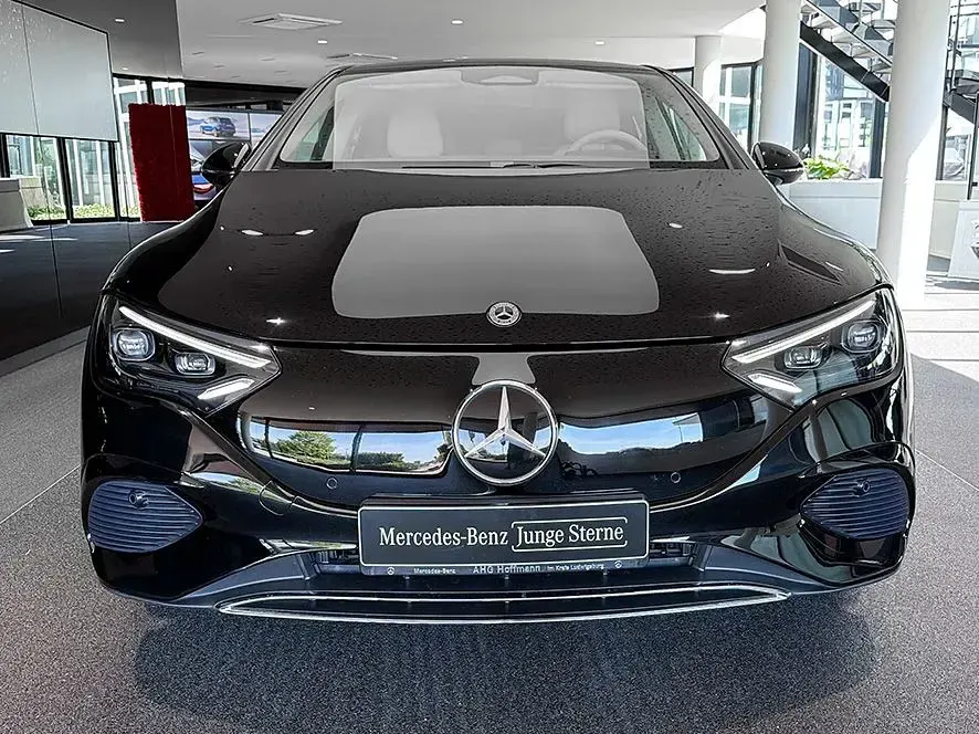 Gebraucht Mercedes EQE300 Advanced Plus 180 kW (245 PS) 2023 Schwarz Limousine