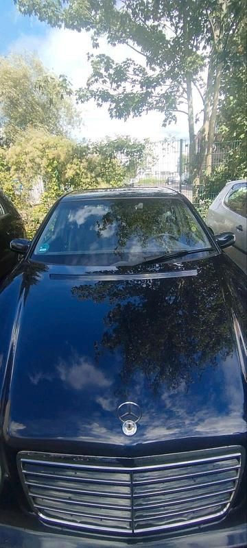 Gebraucht Mercedes E280 204 PS (150 kW) 2002 Blau Limousine