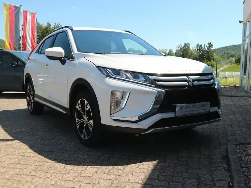 Gebraucht Mitsubishi Eclipse Cross Active 148 PS (108 kW) 2020 Weiß SUV