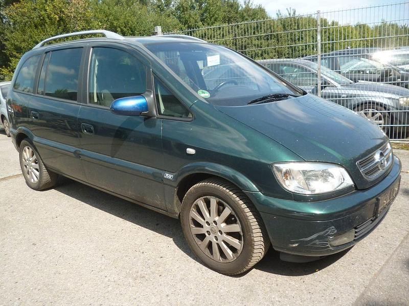 Grün Gebraucht 2005 Opel Zafira Njoy Van / Kleinbus | 950 € (Guter Preis) - Bild 1/4