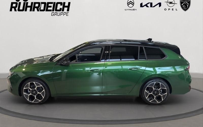 Neu Opel Astra Ultimate 145 PS (106 kW) 2026 Grün Kombi