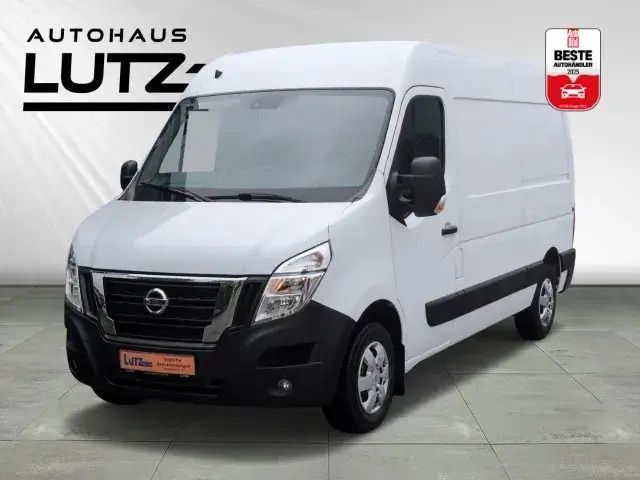 Weiss Gebraucht 2022 Nissan Interstar N-Connecta Van | 18.954 € - Bild 1/4