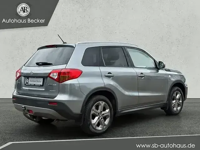 Gebraucht Suzuki Vitara Comfort 120 PS (88 kW) 2017 Grau SUV
