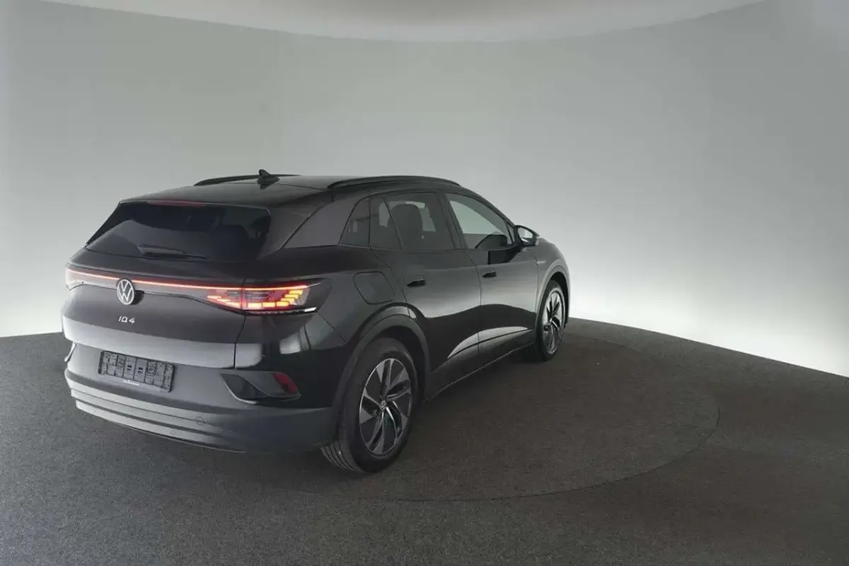Gebraucht VW ID.4 Pure 125 kW (170 PS) 2021 Schwarz SUV