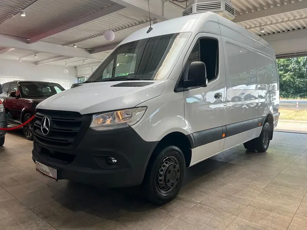Gebraucht Mercedes Sprinter 163 PS (119 kW) 2021 Weiß Van