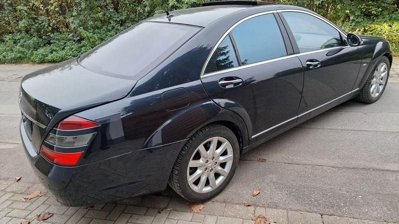 Gebraucht Mercedes S320 235 PS (172 kW) 2009 Blau Limousine