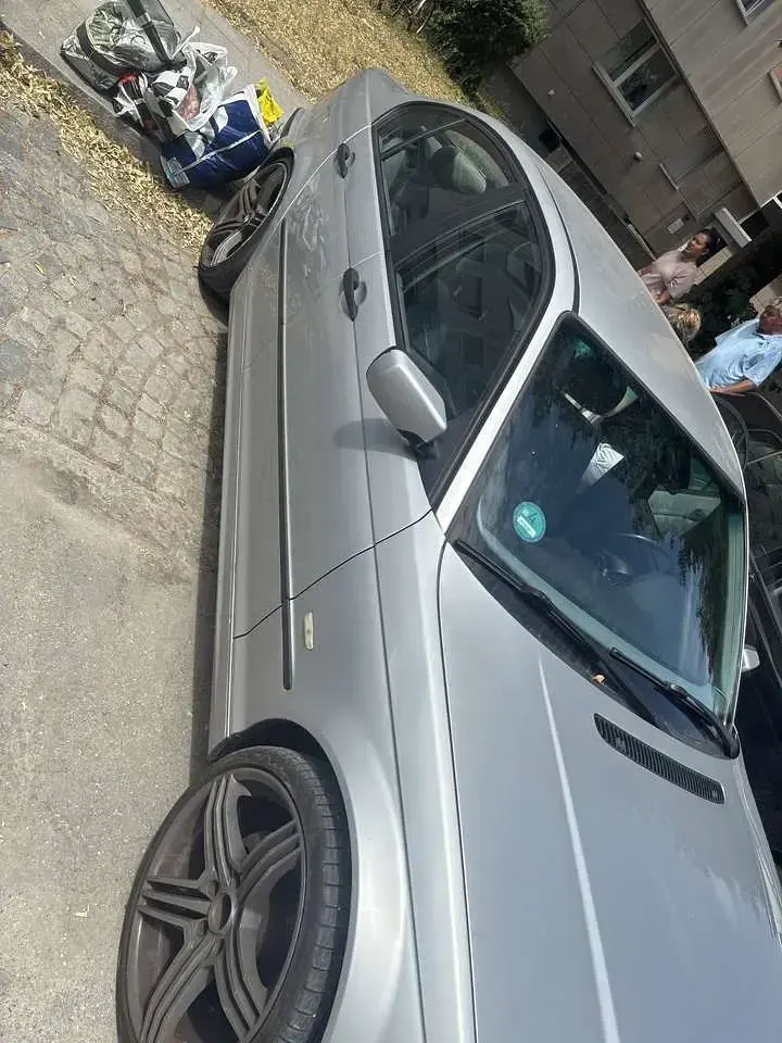 Gebraucht BMW 316 Sport Line 116 PS (85 kW) 2001 Silber Limousine