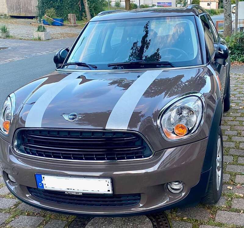 Braun Gebraucht 2015 Mini One Countryman SUV | 11.299 € (Etwas zu teuer) - Bild 1/4