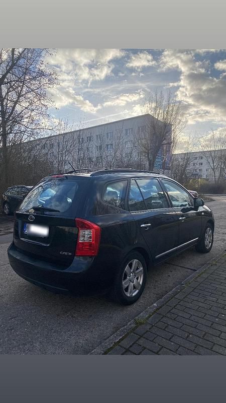 Gebraucht Kia Carens 140 PS (102 kW) 2009 Schwarz Van / Kleinbus