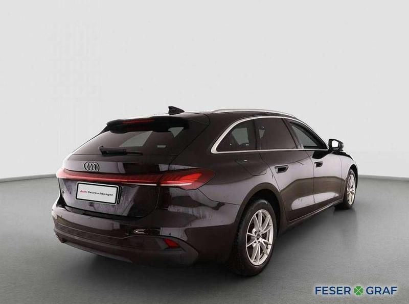 Gebraucht Audi A5 Sport 204 PS (150 kW) 2025 Mythosschwarz metallic Kombi