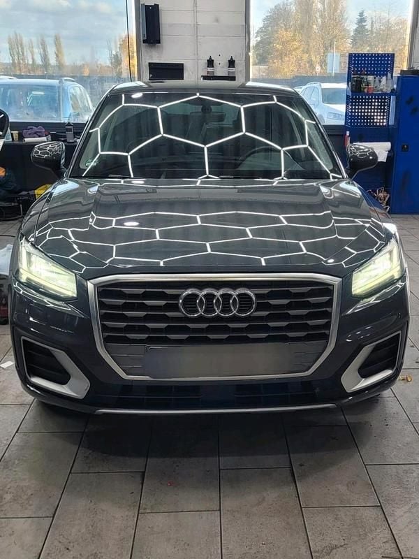 Gebraucht Audi Q2 115 PS (84 kW) 2019 Grau SUV