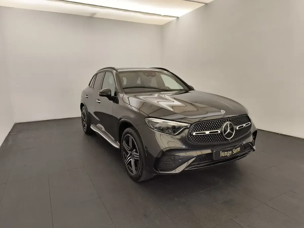 Gebraucht Mercedes GLC450 Premium 367 PS (269 kW) 2024 Metalliclack graphitgrau metallic SUV