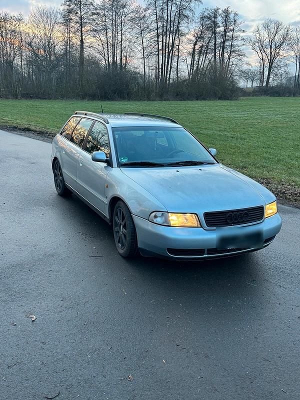 Silber Gebraucht 1997 Audi A4 Kombi | 1.600 € (Guter Preis) - Bild 1/4