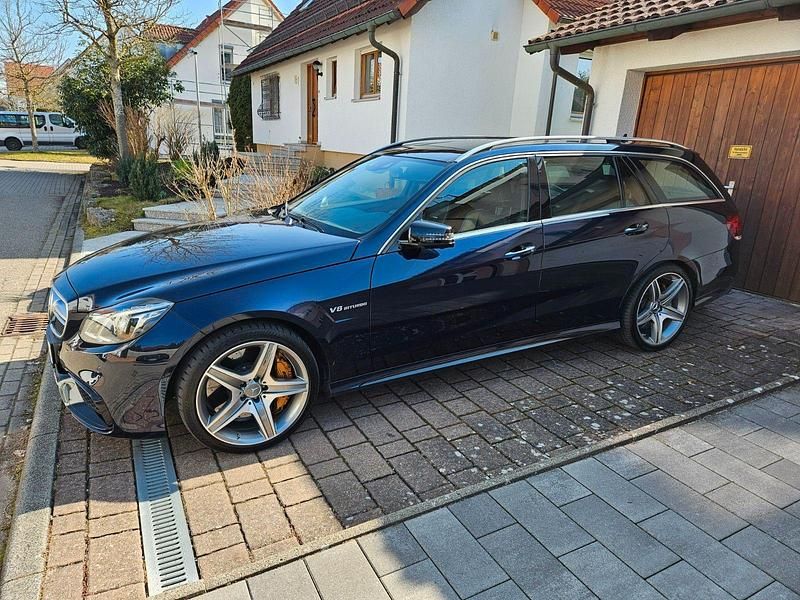 Gebraucht Mercedes E63S AMG AMG 585 PS (430 kW) 2013 Blau Kombi