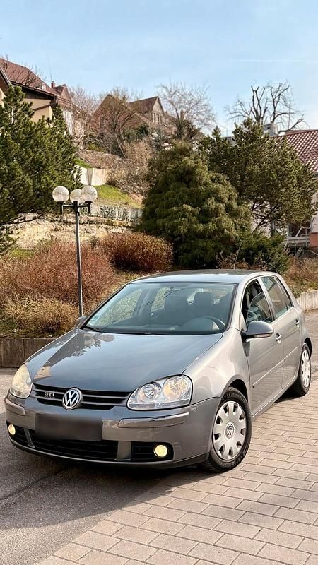 Gebraucht VW Golf V 140 PS (102 kW) 2005 Grau Kleinwagen