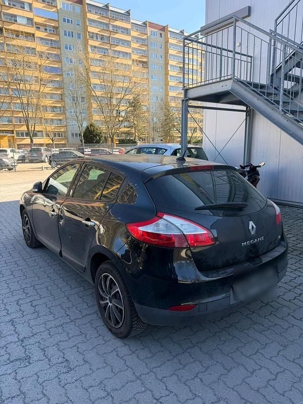 Gebraucht Renault Mégane III 130 PS (95 kW) 2011 Schwarz Kleinwagen