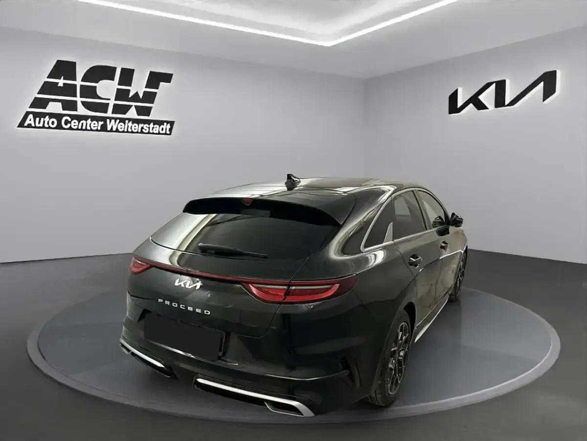 Gebraucht Kia ProCeed 160 PS (117 kW) 2022 Schwarz Kombi