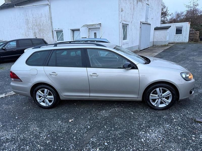 Gebraucht VW Golf VI Match 122 PS (89 kW) 2012 Silber Kleinwagen