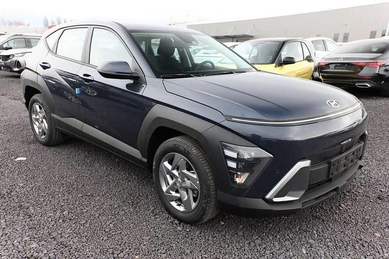 Denim blue mineraleffekt Neu 2025 Hyundai Kona Select SUV | 25.964 € (Guter Preis) - Bild 1/4