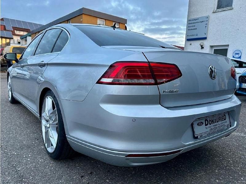 Usata VW Passat Comfortline 150 CV (110 kW) 2017 Argento Berlina