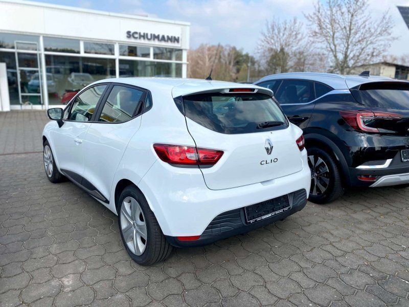 Gebraucht Renault Clio IV Dynamique 73 PS (53 kW) 2014 Arktisweiß Limousine
