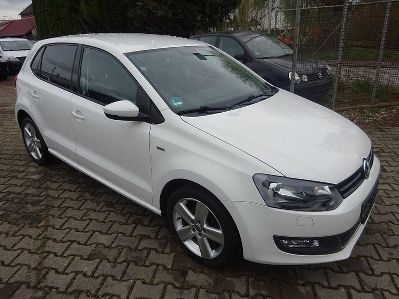 Gebraucht VW Polo Life 60 PS (44 kW) 2013 Weiß Kleinwagen