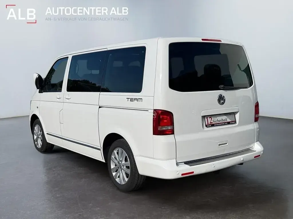 Gebraucht VW Multivan Team 179 PS (131 kW) 2011 Weiß Van / Kleinbus