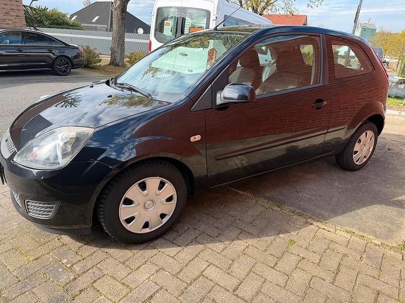 Gebraucht Ford Fiesta 60 PS (44 kW) 2008 Schwarz Kleinwagen