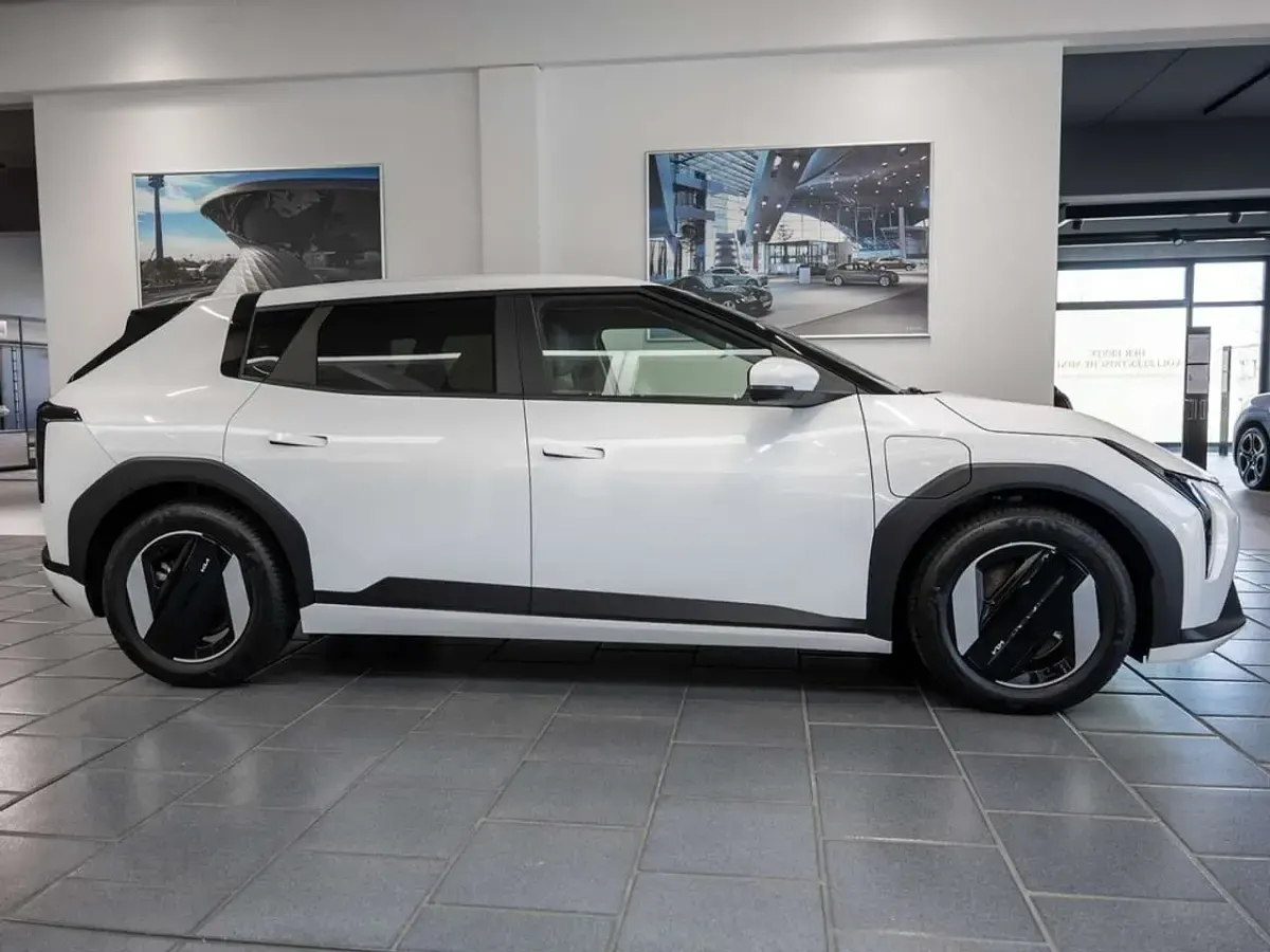 Nowe Kia EV4 Earth 150 kW (204 KM) 2026 Biały Sedan/Limuzyna