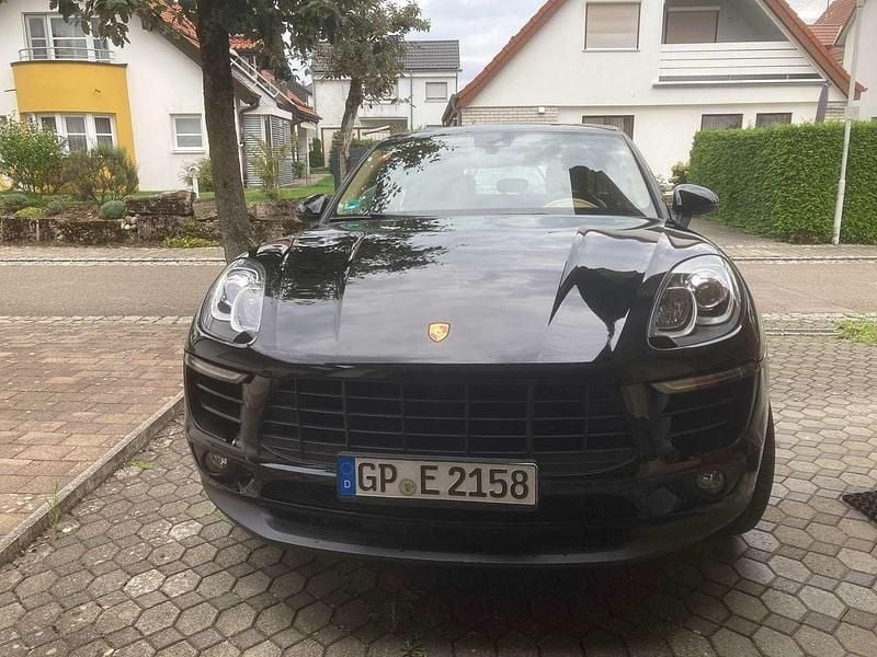 Schwarz Gebraucht 2015 Porsche Macan S SUV | 24.900 € (Superpreis) - Bild 1/4