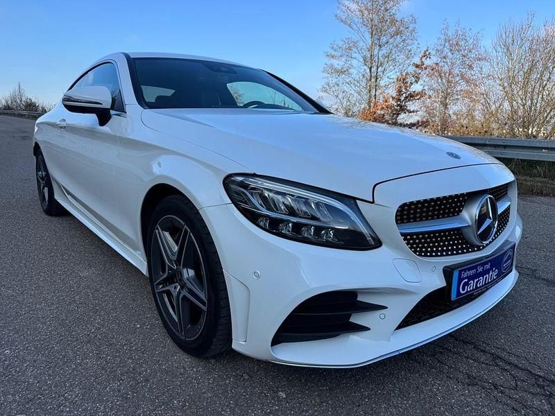Gebraucht Mercedes C300 AMG 245 PS (180 kW) 2018 Weiß