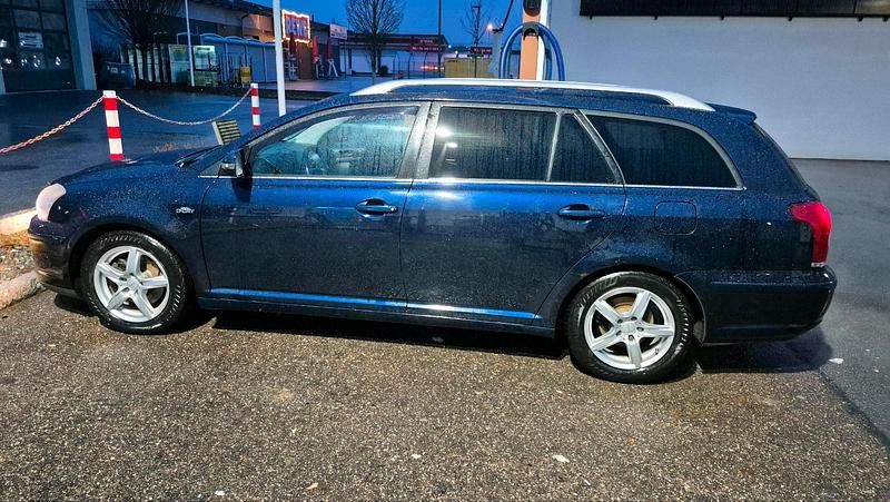 Gebraucht Toyota Avensis 177 PS (130 kW) 2006 Blau Kombi