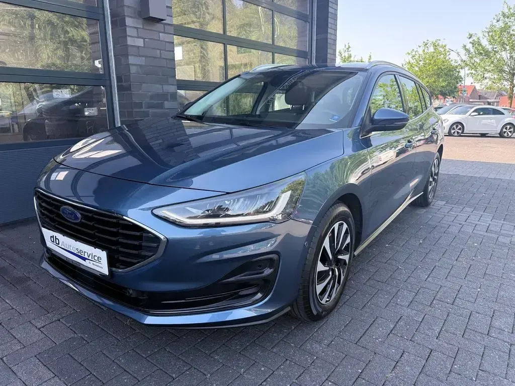 Gebraucht Ford Focus Titanium 125 PS (91 kW) 2023 Blau Limousine