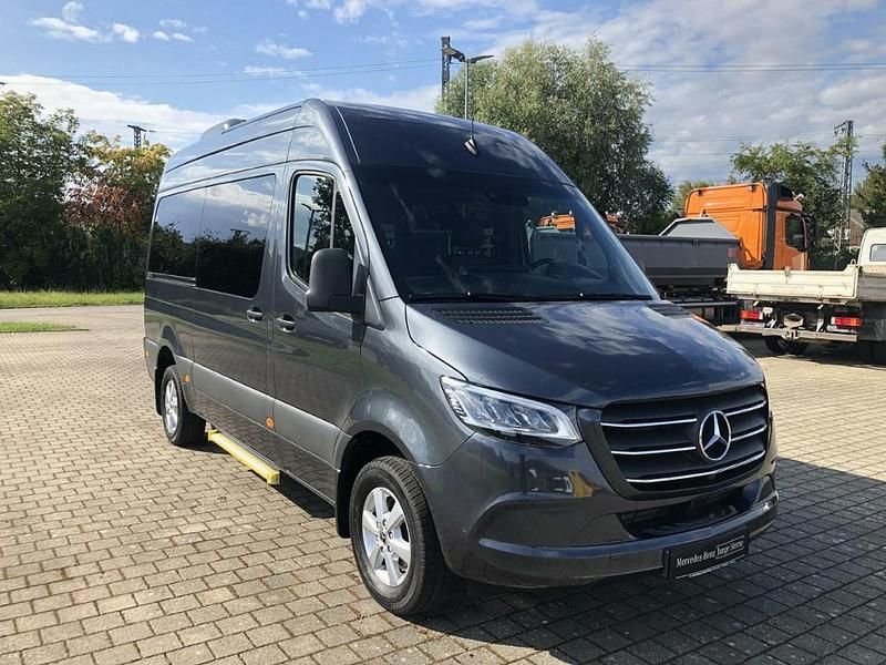 Gebraucht Mercedes Sprinter 190 PS (139 kW) 2023 Tenoritgrau metallic Van
