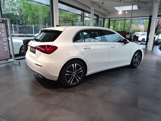 Gebraucht Mercedes A180 Advanced 136 PS (100 kW) 2024 Unilack polarweiß Limousine