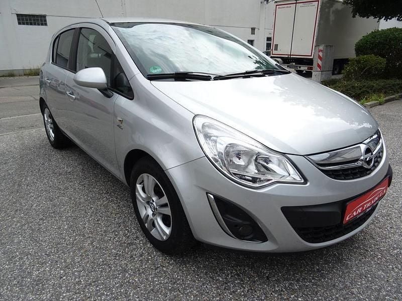 Silber Gebraucht 2013 Opel Corsa Active Kleinwagen | 3.990 € (Guter Preis) - Bild 1/4