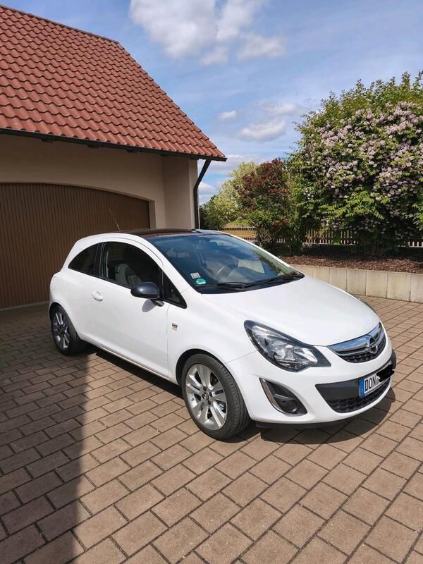 Andere außenfarben Gebraucht 2013 Opel Corsa Color Edition Kleinwagen | 4.790 € (Etwas zu teuer) - Bild 1/4
