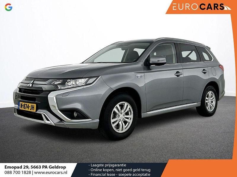 Grau Gebraucht 2021 Mitsubishi Outlander P-HEV SUV | 19.890 € (Guter Preis) - Bild 1/4