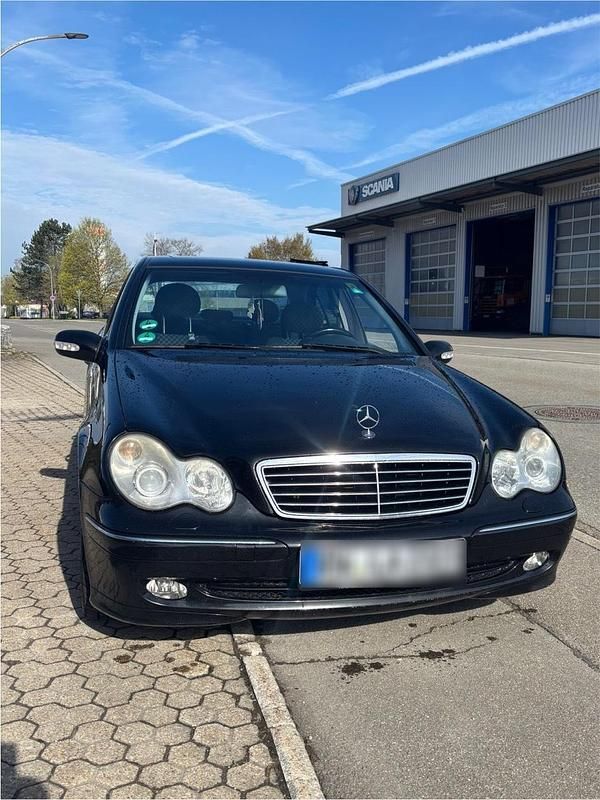 Gebraucht Mercedes C180 143 PS (105 kW) 2004 Schwarz Limousine