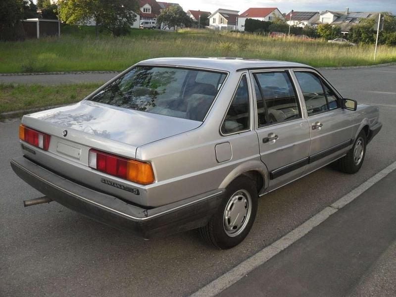 Gebraucht VW Santana 116 PS (85 kW) 1985 Silber Limousine