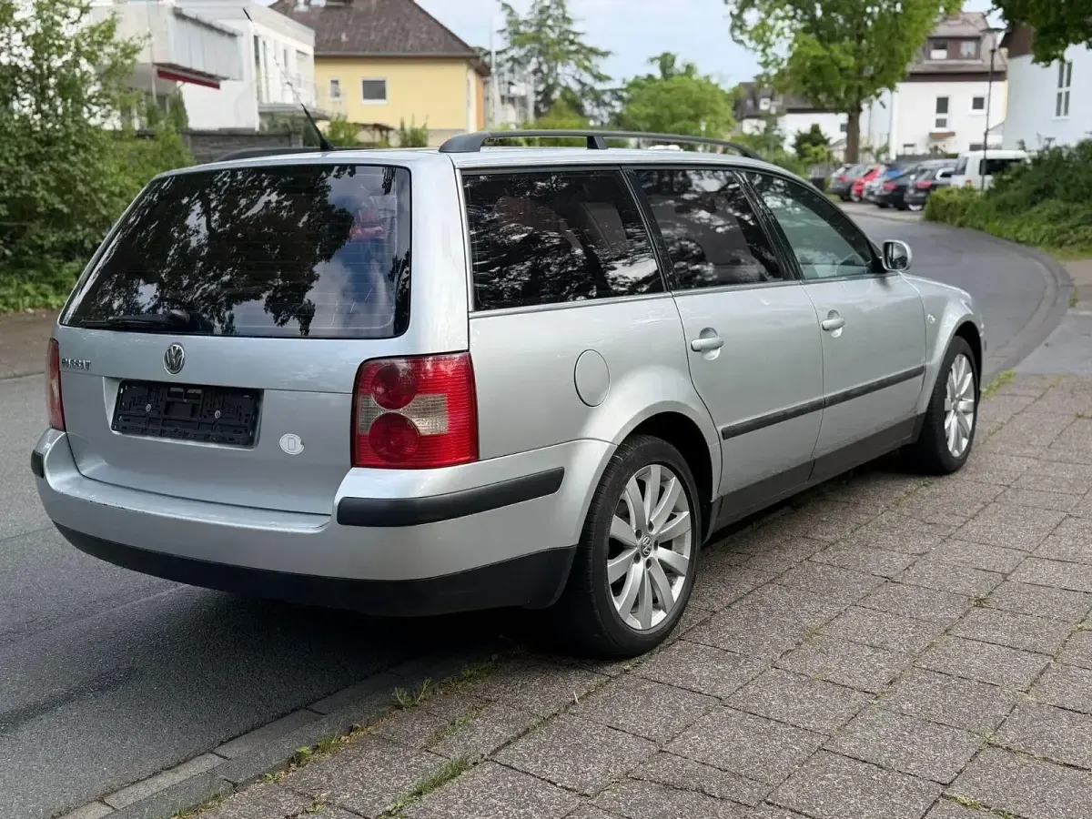Gebraucht VW Passat 102 PS (75 kW) 2002 Grau Kombi
