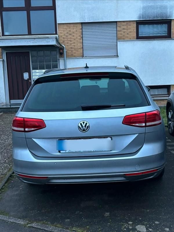 Gebraucht VW Passat Comfortline 150 PS (110 kW) 2018 Silber Kombi