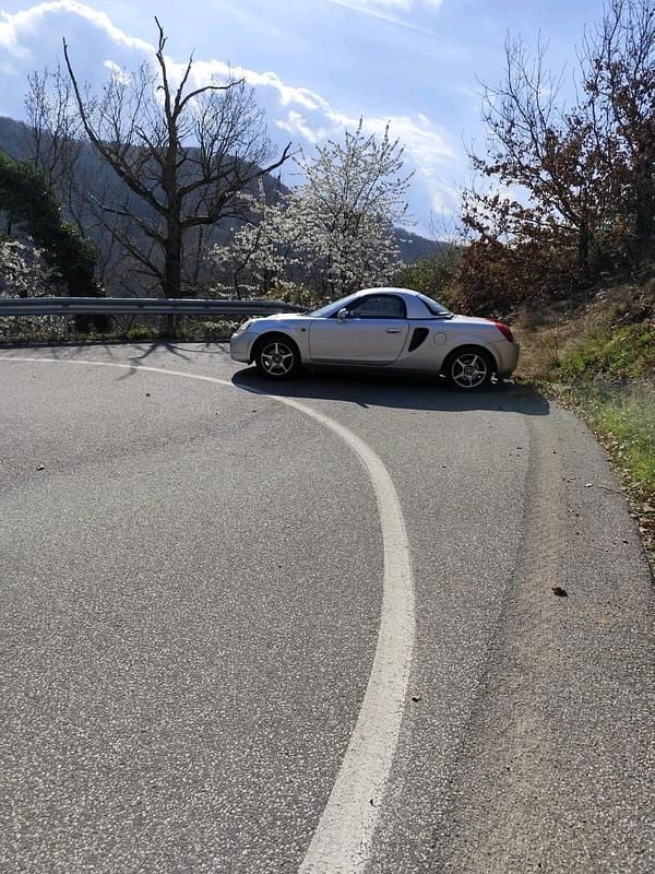 Silber Gebraucht 2001 Toyota MR2 Cabrio | 8.250 € (Fairer Preis) - Bild 1/4
