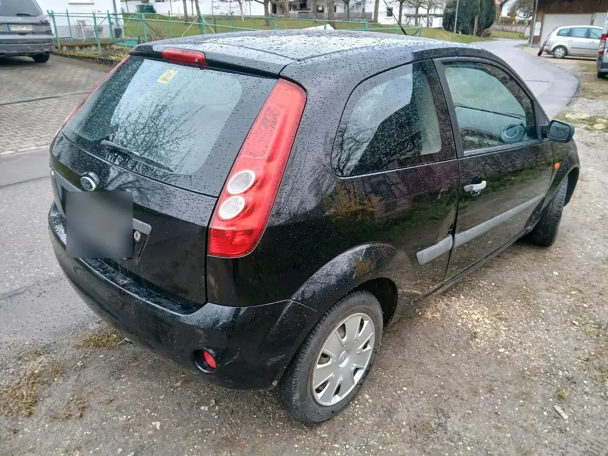 Gebraucht Ford Fiesta 60 PS (44 kW) 2007 Schwarz Kleinwagen
