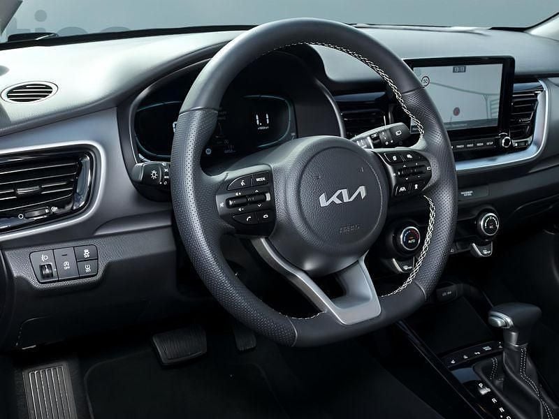 Gebraucht Kia Stonic 101 PS (74 kW) 2025 Schwarz SUV