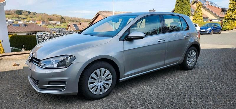 Second-hand VW Golf VII 110 CP (80 kW) 2015 Gri Berlinǎ
