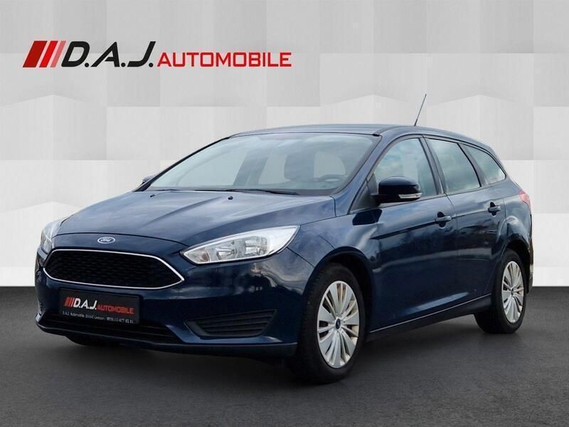 Blau Gebraucht 2017 Ford Focus Trend Kombi | 4.280 € (Guter Preis) - Bild 1/4