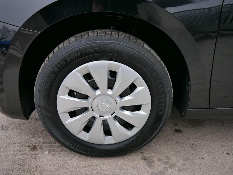 Neu Skoda Fabia Selection 95 PS (69 kW) 2025 Blackmagic perleffekt Limousine