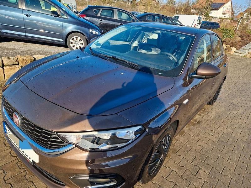 Gebraucht Fiat Tipo Lounge 120 PS (88 kW) 2017 Braun Limousine